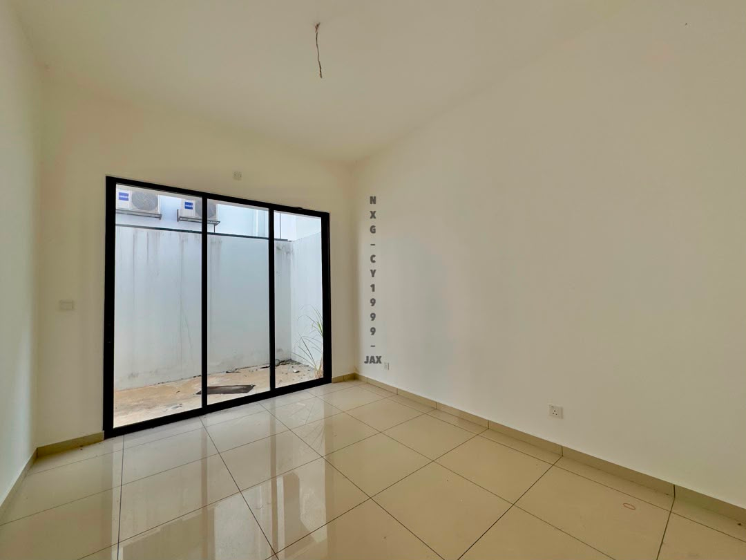 Bywater Setia Utama 4 — Brand New Semi-Detached House For Sale — supplied photo 5 (Sample Photos Only)
