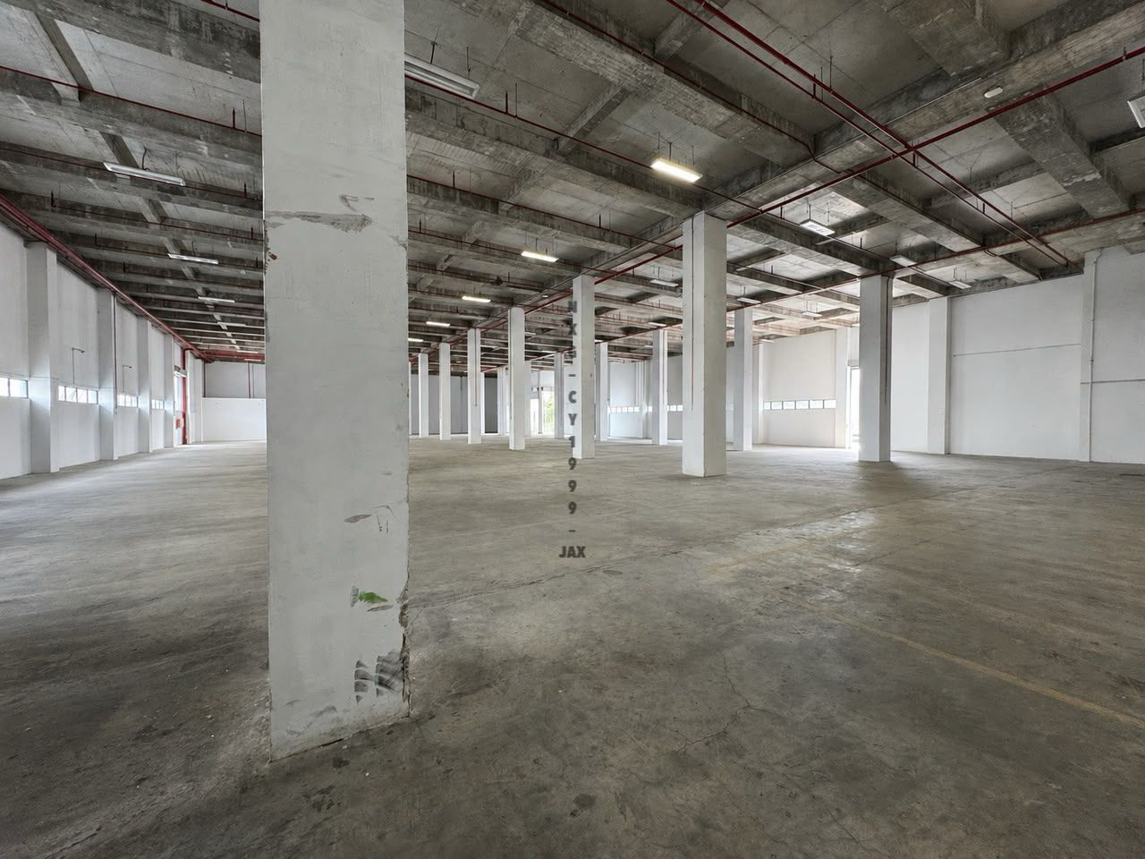 Bukit Jelutong — Corner Detached Warehouse For Rent — supplied photo 2