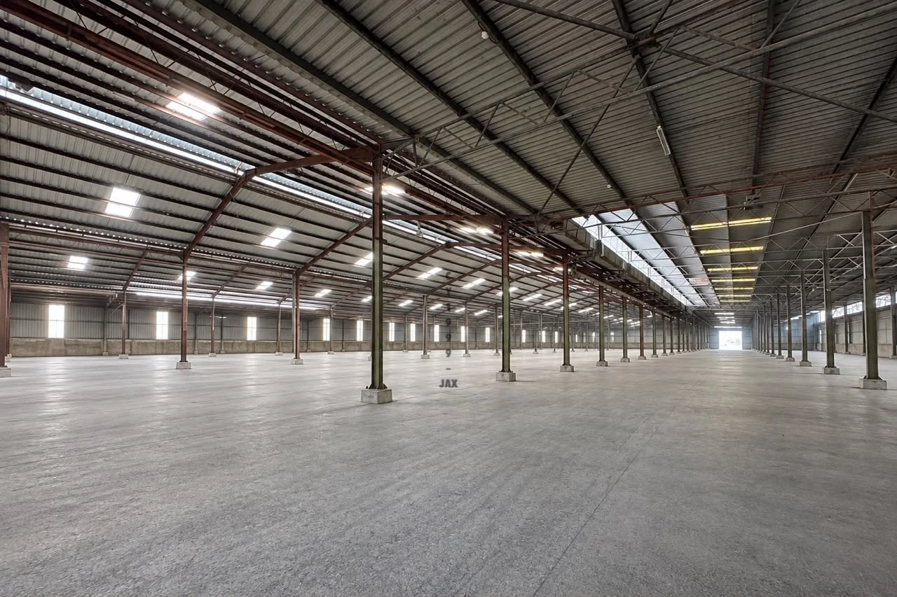 Warehouse — Sample Photos Only