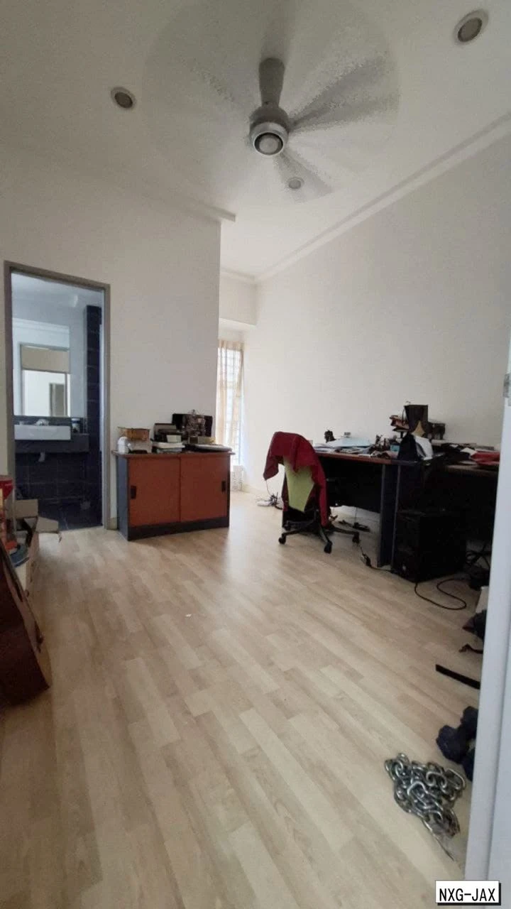 Petunia Bandar Bukit Raja Klang Double Storey House For Sale — photo 7
