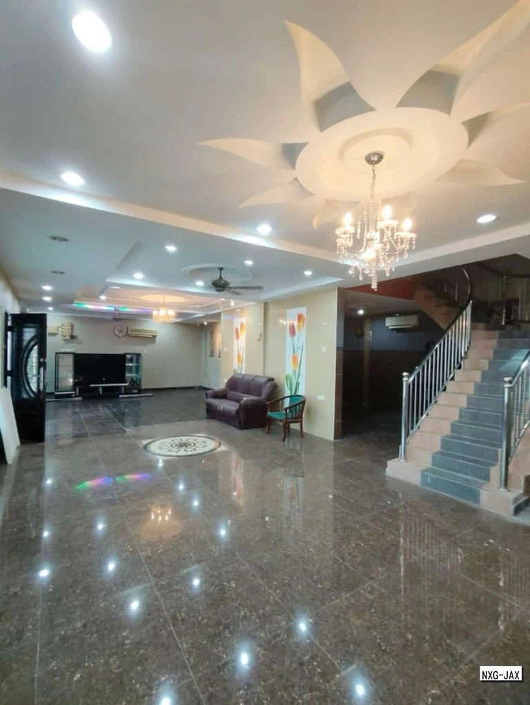 Batu Belah Klang double storey adjoining endlot — photo 1