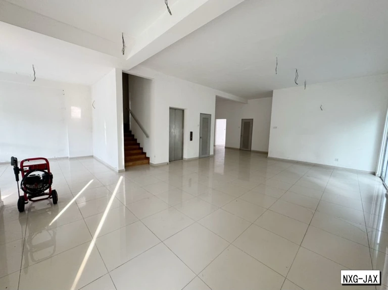 Canary Garden Bandar Bestari 3-storey semi-D — photo 1