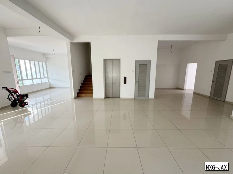 Canary Garden Bandar Bestari 3-storey semi-D — photo 2