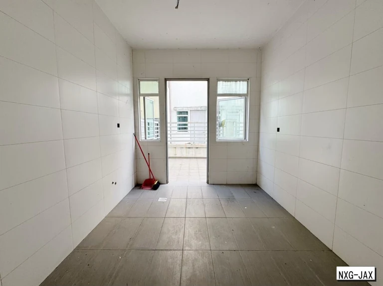 Canary Garden Bandar Bestari 3-storey semi-D — photo 3
