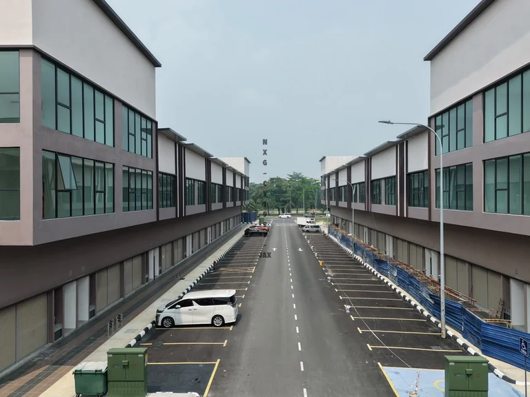 Aman Perdana Klang double storey shoplot — photo 3